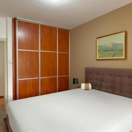 Palada 1 Spacious 3-bedroom In