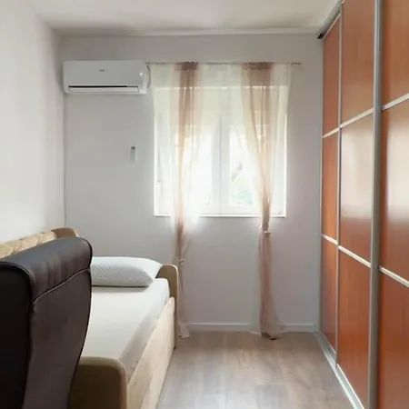 Appartement Palada 1 Spacious 3-bedroom In *