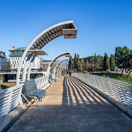 Palada 1 Spacious 3-bedroom In * Podgorica